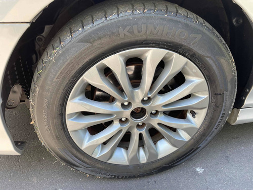 Imagem 13 de 13 de Hyundai Azera 2011 3.3 Gls Aut. 4p