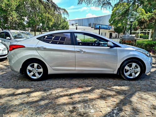 Hyundai Elantra 1.8 Gls At. 2013 68.000km Tomo Usado Fcio.