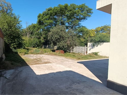 Casa En Venta A Estrenar! Lote De 800m2! A Metros De Acceso Oeste! Imperdible Oportunidad!