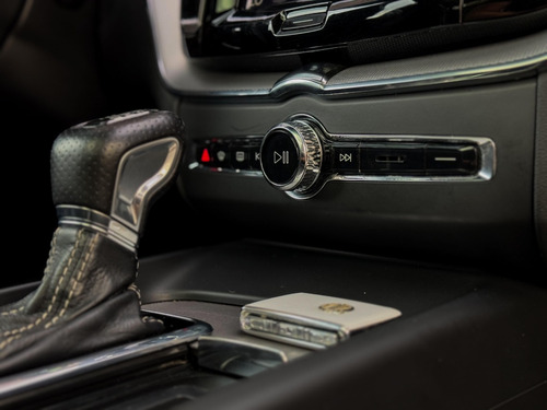 Volvo XC60 2.0 T5 R-design Drive-e 5p
