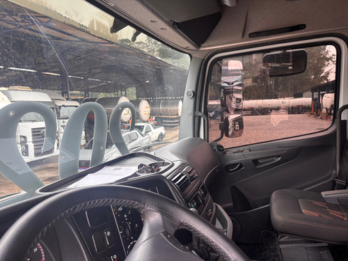 Axor 2536 = 2544 Ano 2022 Trucado 6x2 Mercedes