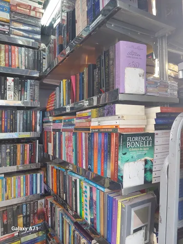 Oportunidade Unica! Banca De Jornal/livros 4mx2m