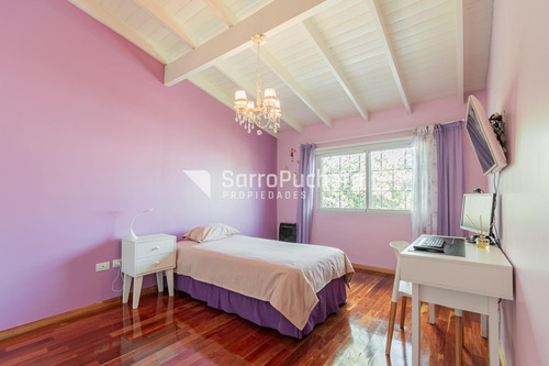 Venta Casa 6 Ambientes Con Amplio Parque En Barrio Pileta , Ramos Mejia.