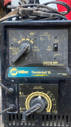 Máquina De Soldar Miller 225/150 Amp
