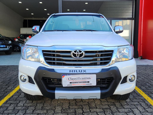 Toyota Hilux 2.7 SR 4X2 CD 16V FLEX 4P AUTOMÁTICO