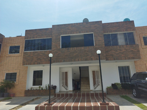 Apartamento En Res. Villa Betania, Pueblo De San Diego. Ata-1203