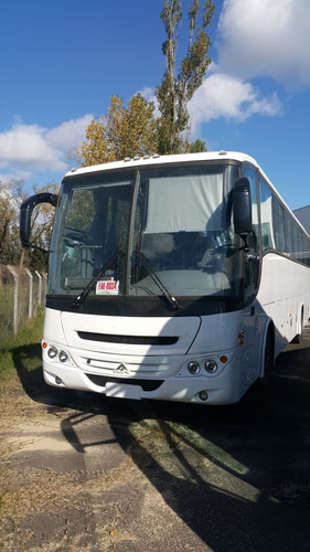 Imagen 4 de 11 de Bus Volvo B270r 4x2 Saldivia 48 Pasajeros