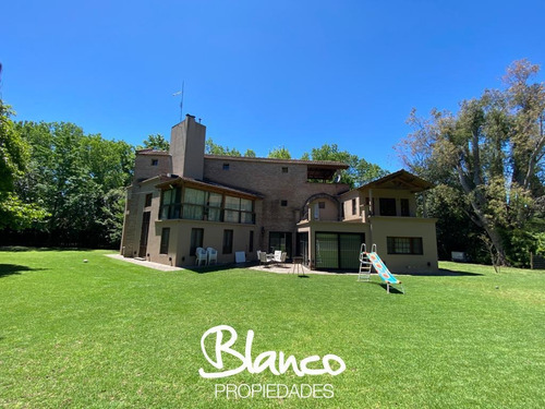 Toma Propiedad En Parte De Pago!! Impecable Casa En Barrio Chico - Pilar