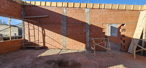 Ph Dúplex Con Cochera Descubierta En B° Perticone Centenario.