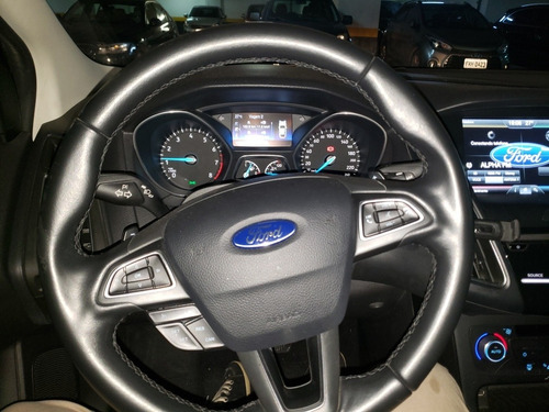Ford Ford Focus Fastback 2.0 Titanium
