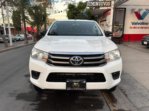 Toyota Hilux 2.7 Cabina Doble Sr Mt