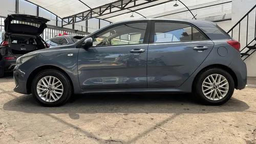 Kia Rio 1.6 Lx Hatchback Mt