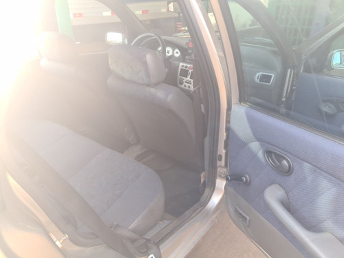 Imagem 5 de 7 de Fiat Palio Weekend 1.3 16v