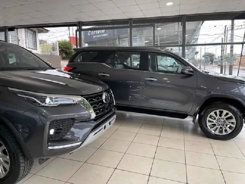 Imagen 12 de 15 de Toyota Sw4 Srx 4x4 At 2.8 204cv