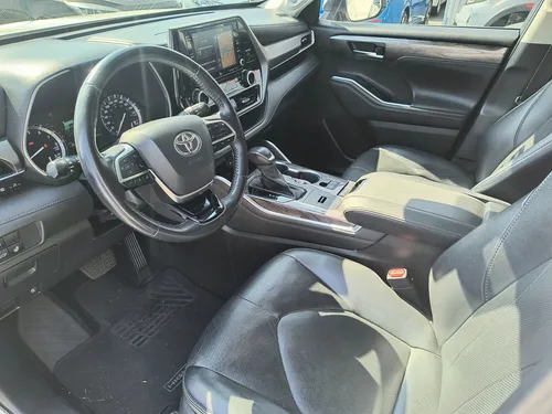 Toyota Highlander 3.5 Limited Panoramic Roof At