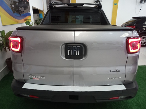 Imagem 4 de 15 de Fiat Toro 2021 1.8 16v Freedom Flex 4x2 Aut. 4p