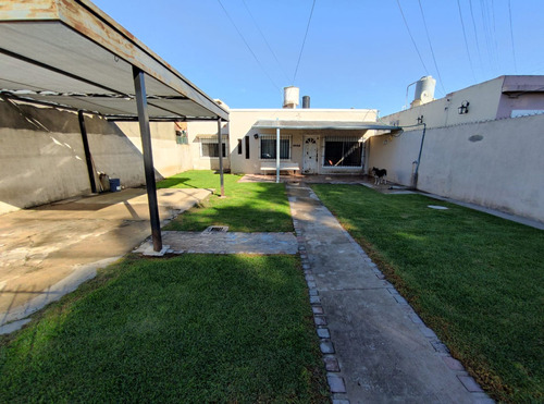 Venta Casa Con Parque Y Cochera Villa De Mayo