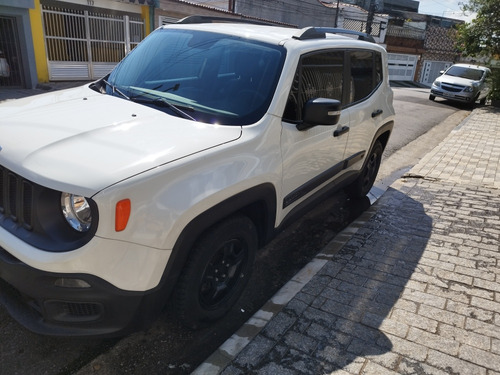 Jeep Renegade 1.8 Flex Aut. 5p