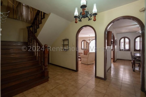Casa En Venta. Colinas De Vista Alegre. Kr24-17100. Katia Rosero M.