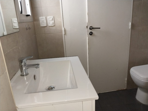 Monoambiente Con Balcón