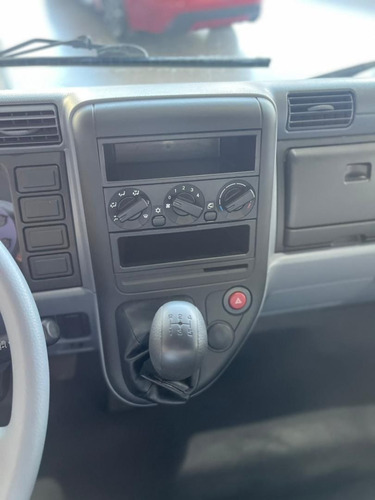 Imagen 3 de 15 de Mitsubishi Canter Fe85