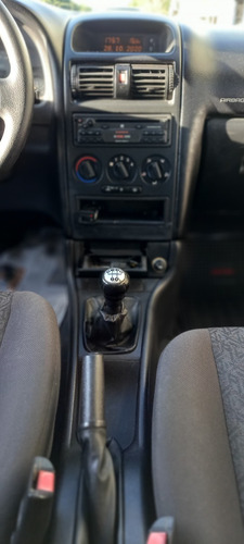 Chevrolet Astra 2.0gl Con Gnc 5p 2009