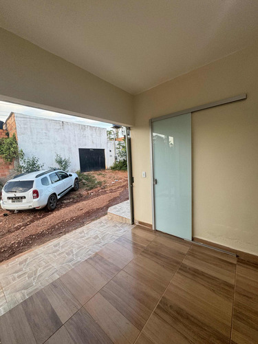 Casa Reformada Com 2 Quartos E 2 Banheiros No Morro Da Cruz