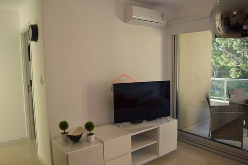 A Pasos De Playa Brava Con Servicios- Ref: 2865