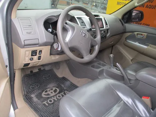 Toyota Fortuner Sr5 4x2 2700cc At Aa