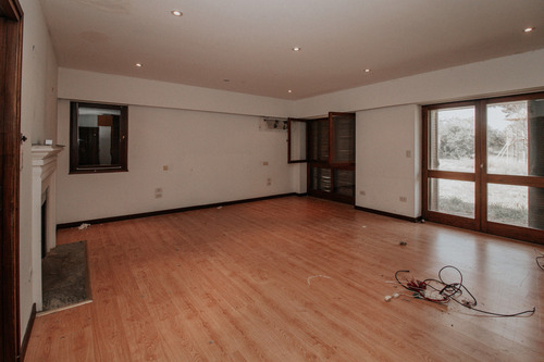 Excepcional Casa En Venta En La Ciudad De Concordia