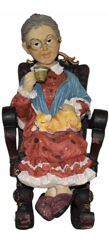 Abuelita En Mecedora. 30cm Resina