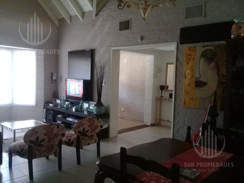 Imagen 5 de 19 de Venta Con Renta - Casa En Echeverria Del Lago-amplia Galeria Y Parque, Canning
