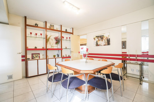 Departamento En Venta, Flores, 6 Ambientes, Con Balcón Al Frente