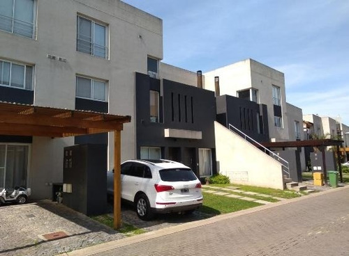 Imagen 3 de 14 de Departamento Tipo Casa De 3 Ambientes En Venta - Nordelta