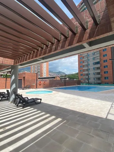 Apartamento En Los Colores - Medellín, ¡excelentes Acabados!
