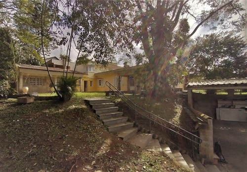 Casa Linda E Espaçosa No Centro De Caucaia