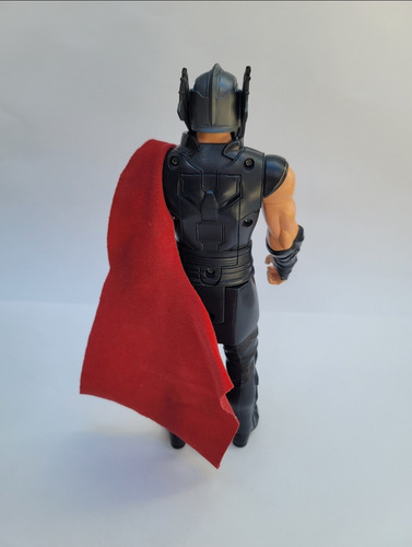 Figura Articulada Thor - Hulk Ragnarok 2017 (Usado)
