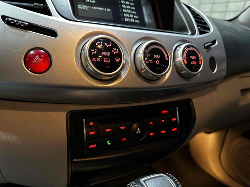 Mitsubishi L200 Triton 3.5 HPE 4X4 CD V6 24V FLEX 4P AUTOMÁTICO
