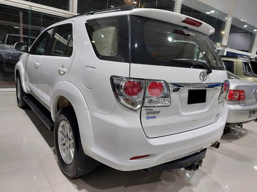 Toyota SW4 3.0 Srv Cuero I 171cv 4x4 5at