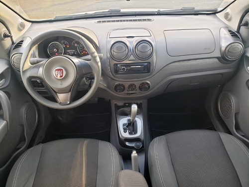 Imagem 11 de 12 de Palio Essence Dualogic 1.6 Flex 16v 5p