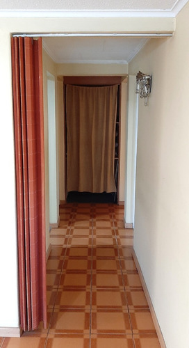 Sólida Casa Con Amplio Patio