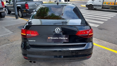 Imagen 5 de 25 de Vw Volkswagen Vento 2016 2.5 Luxury At Gnc Abasto Motors