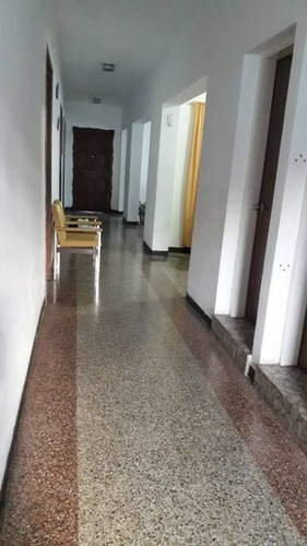 Imagen 3 de 10 de Alquilo Casa 346m2 4h/2b/0p El Hatillo 6368