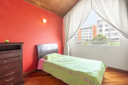 Casa En Venta En Niza 8. Cod V14654