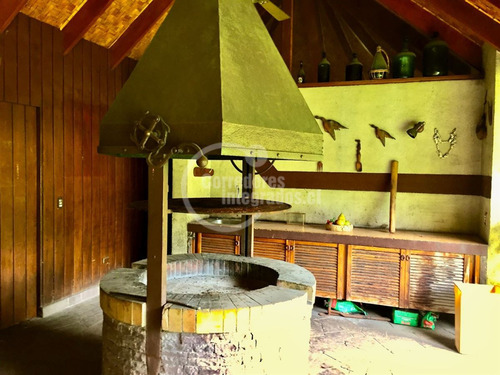 Casa En Venta En Lo Barnechea. Oportunidad!!!