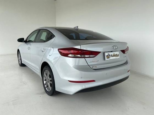 Imagem 2 de 12 de Hyundai Elantra 2.0 16v Flex 4p Automático