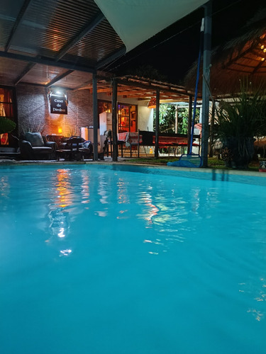 Hermosa Casa En Bella Vista Piriapolis Maldonado Con Piscina Climatizada Privada Para 11 Personas + Mesa De Pool Y Ping Pong + Cancha Futbol + Cascada Terapéutica + Horno De Barro + Fogon + Alquiler