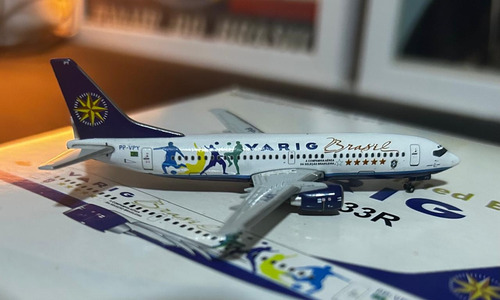 Varig - B737-300 - 1:400 - Copa 2006 - Phoenix Models Branco (Usado)