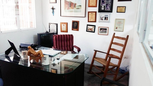 Imagen 4 de 12 de Los Chaguaramos Vende Edificio Mls #22-6564