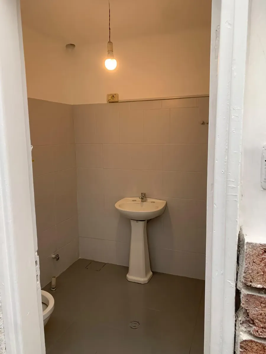 Se Alquila Apartamento De 2 Dormitorios Sin Gastos Comunes Calle Juan Rosas · Foto 3